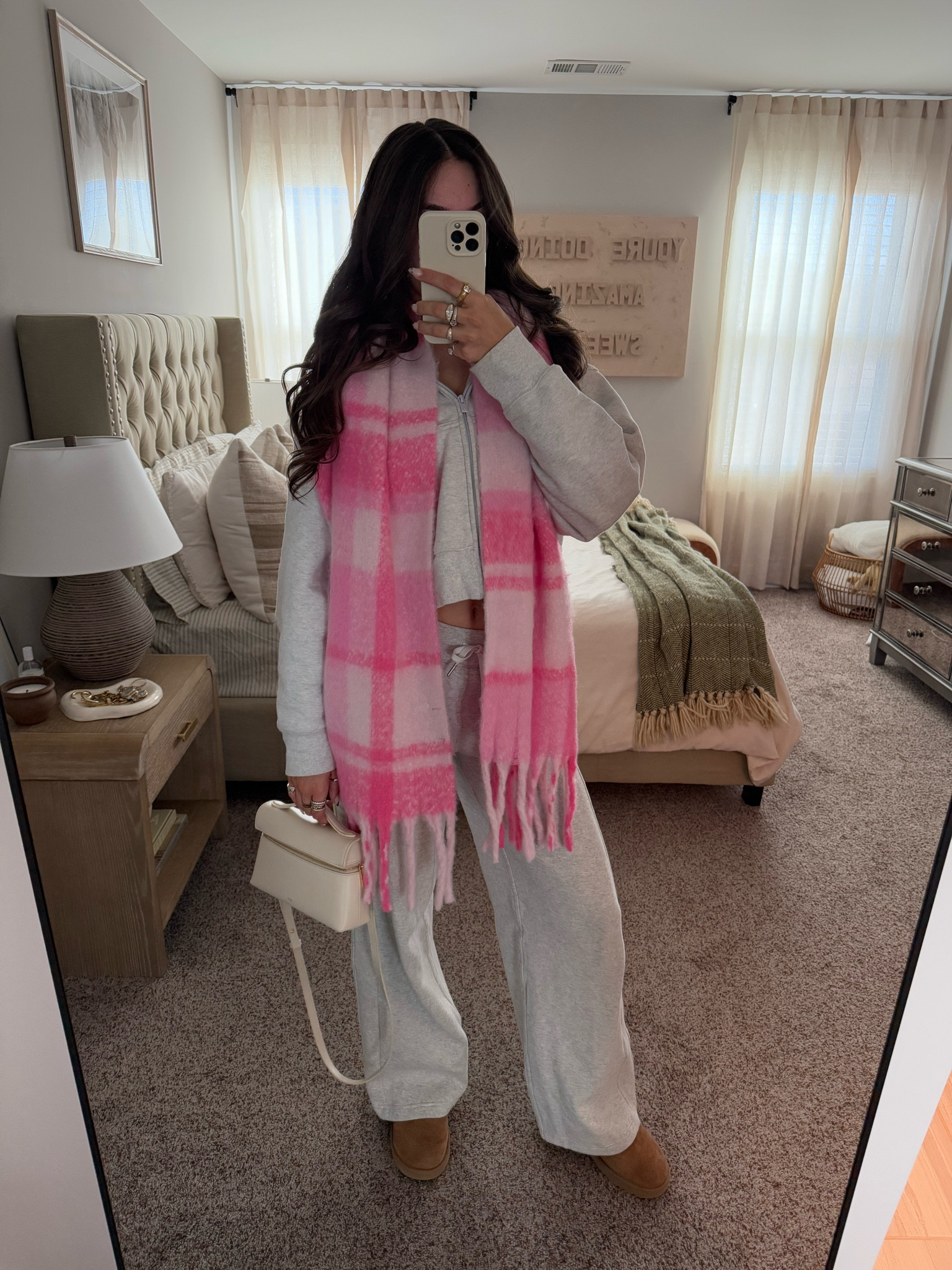 Scarf is Bershka 🩷

#LTKSeasonal #LTKStyleTip #LTKGiftGuide