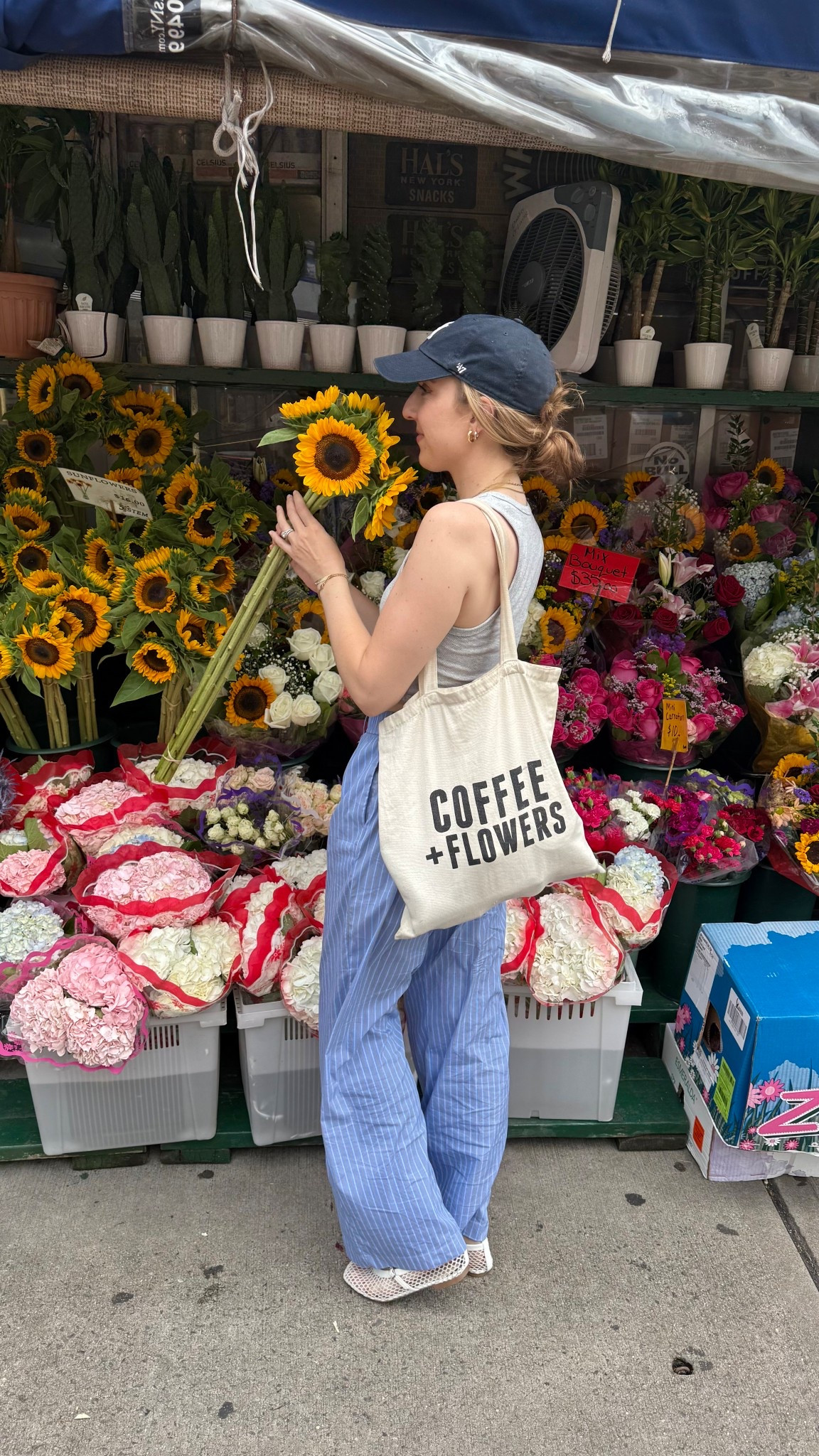 Casual trousers farmer market outfit 🌻