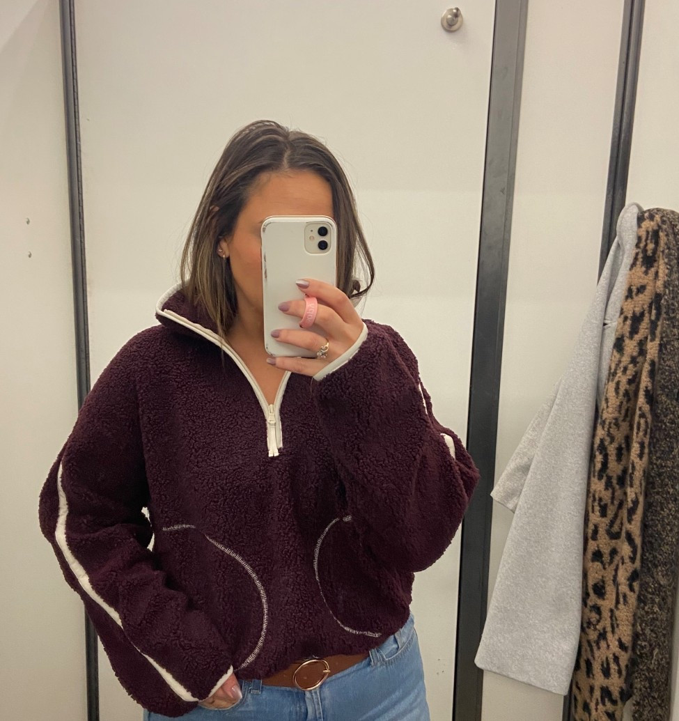 Obsessed with the color & coziness of this sherpa & it’s 40% off today! Wearing a small.

#LTKSaleAlert #LTKActive #LTKSeasonal