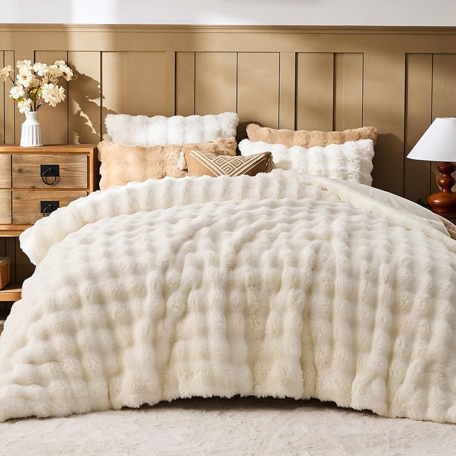 Lotus Karen Faux Fur Queen Comforter Set – Cream White Fluffy Comforter Queen Size, Big Bubble ... | Amazon (US)