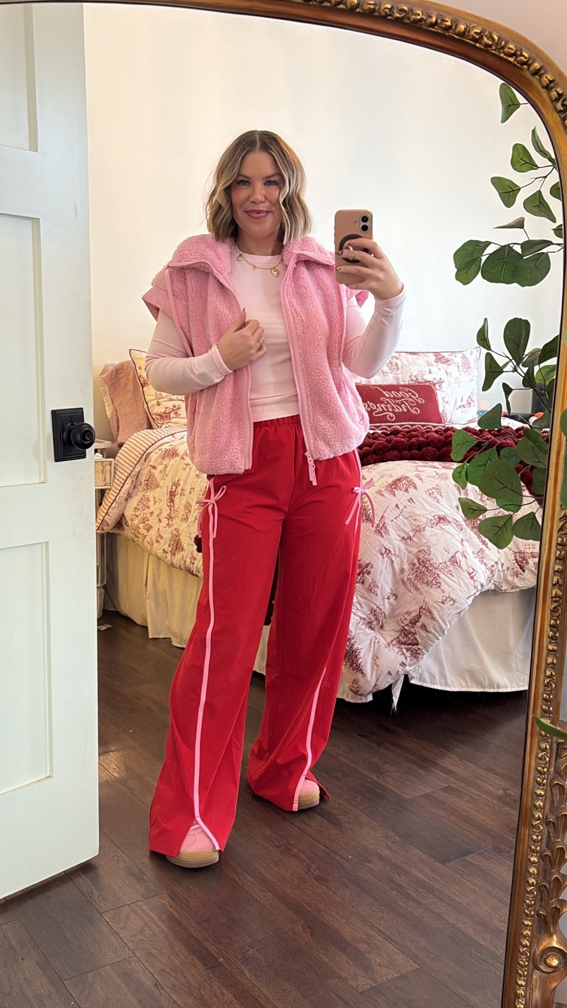Target Ootd
Y’all I am obsessed with this outfit! The pants are the star of the show but they are not online yet! I am stalking the website until they are but everything else is linked!!
#target #targetfashion #targetoutfit #targetlook #targetoutfit #trackpants #casualoutfit #pinkandred #outfitidea #targetstyle #trendylook #momoutfit #momstyle 


#LTKFindsUnder50 #LTKFindsUnder100 #LTKootd