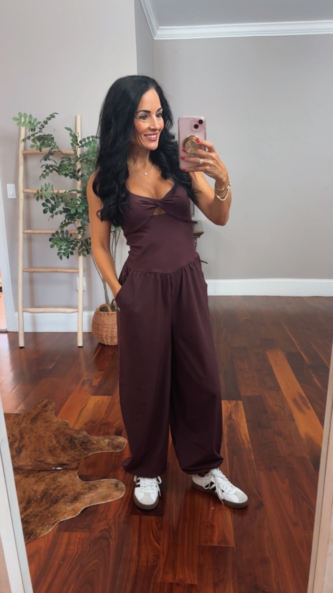 New Fabletics jumpsuit is so comfortable. It has pockets and comes in others colors.
Has a cinch ankle


#LTKSaleAlert #LTKActive #LTKOver40