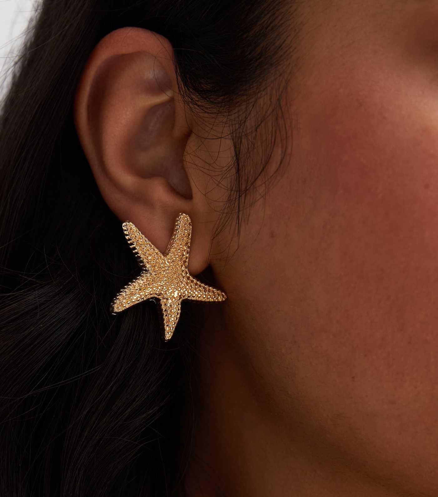 Gold Tone Textured Starfish Stud Earrings
						
						Add to Saved Items
						Remove from Saved... | New Look (UK)