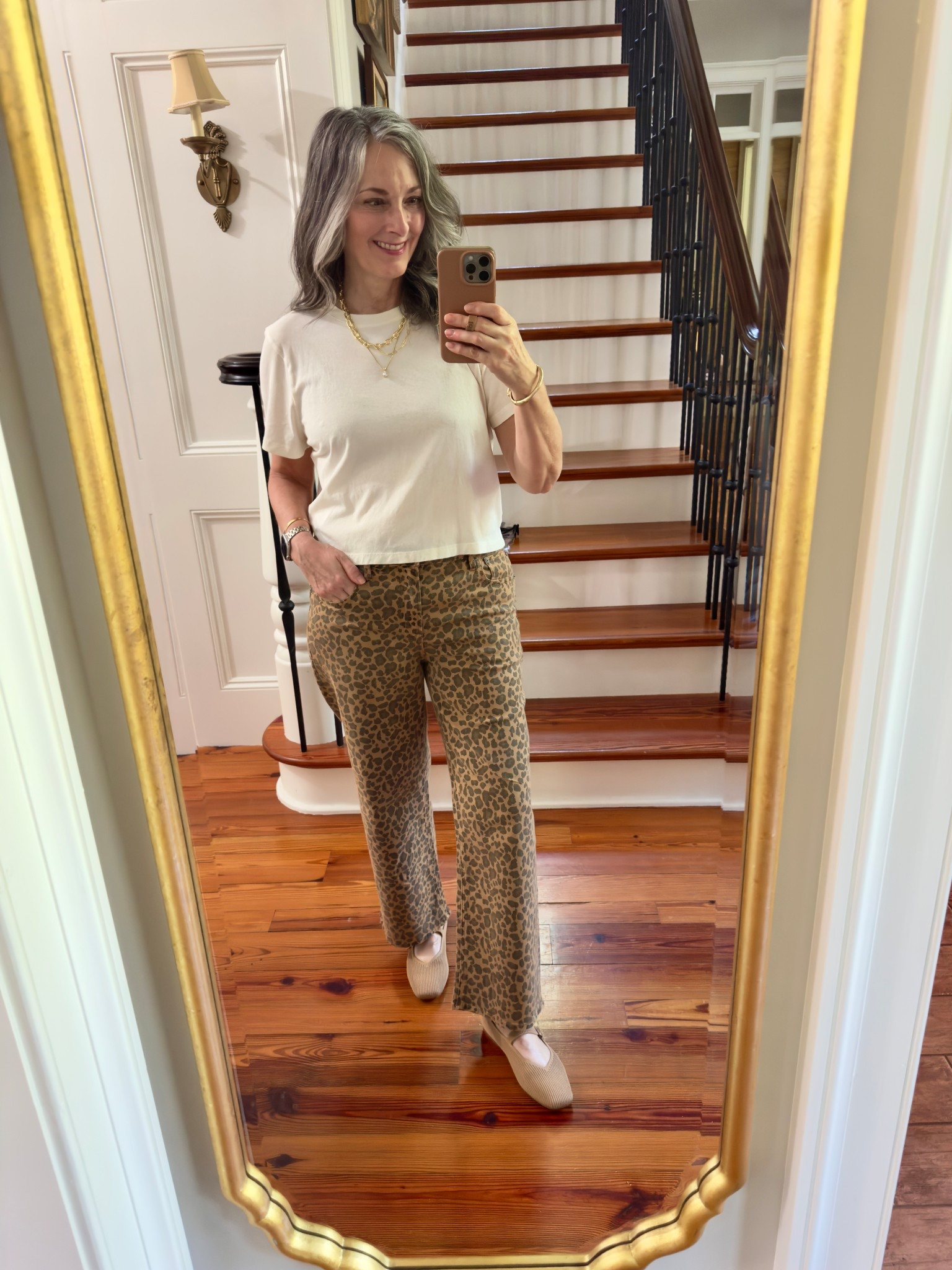 Perfect for early fall! These leopard print American Eagle Stovepipe jeans are so comfy! TTS in an 8. Vivaia Mary Jane flats are worth the hype! 



#LTKOver40 #LTKSeasonal #LTKShoeCrush