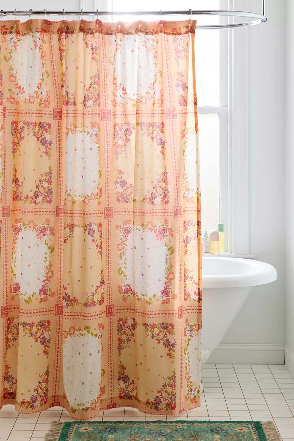 Beatrice Floral Patterned Shower Curtain | Urban Outfitters (US and RoW)