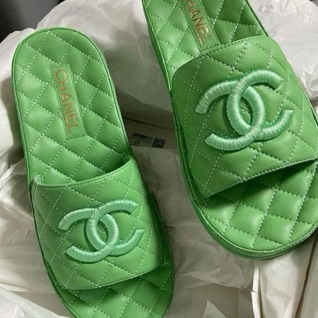 Chanel slides just in time for spring! #dhgate #fencefinds #littleyellowapp 