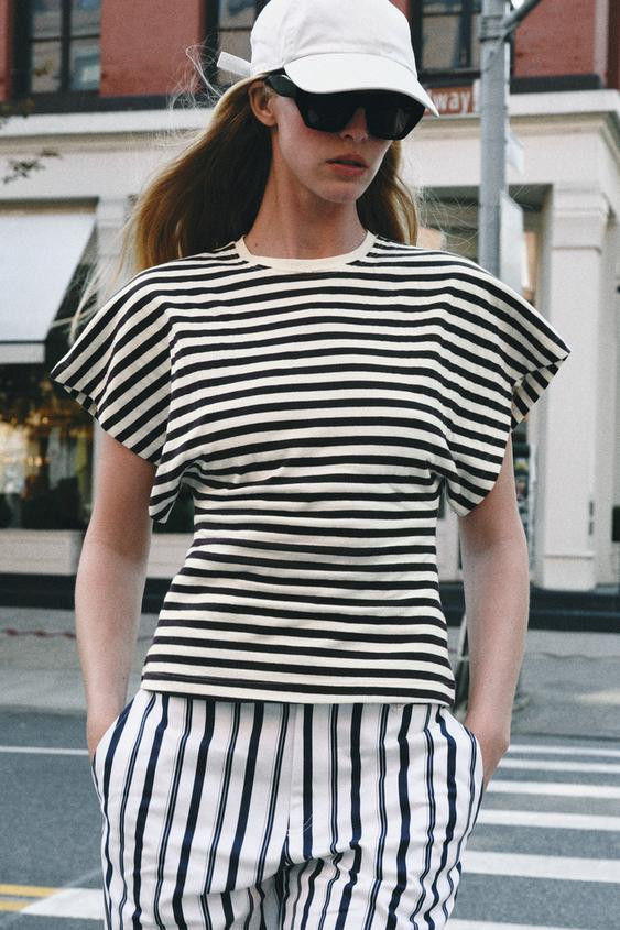 Zara - Oversize Long Sleeve T-Shirt - Women - White - Women | Zara US