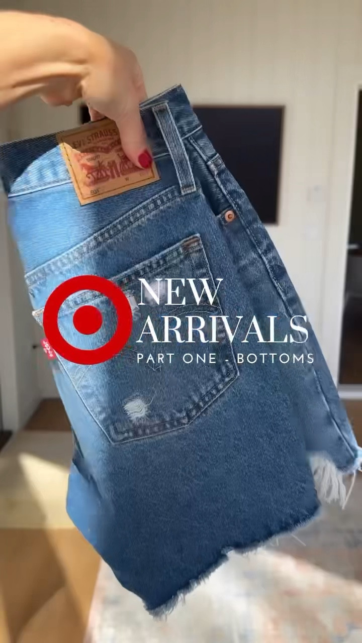 Round up of 🎯 bottoms! 
.
.
.
Look for more every Target Tuesday! 
.


#LTKSeasonal #LTKFindsUnder50 #LTKOver40