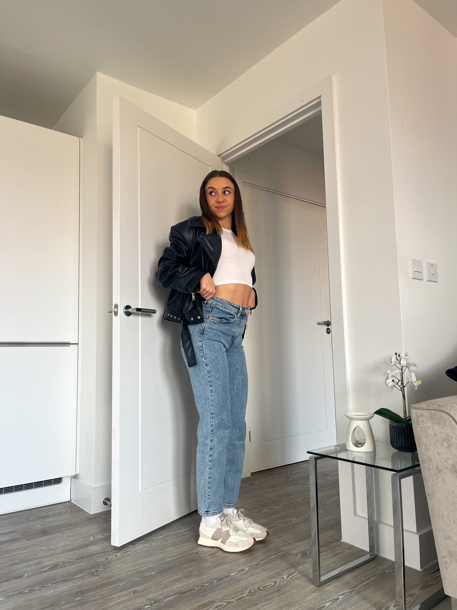Casual outfit inspo 🤎✨

The perfect casual day out outfit. A basic white crop top and Stradivarius mom jeans, paired with a leather jacket and beige New Balance 327 trainers 🤍

.
.
.
.
Casual outfit, outfit inspo, day outfit inspo, leather jacket outfit, mum jeans, mum jeans outfit, casual outfit ideas, autumn outfit, autumn outfit inspo, fall outfit

#LTKstyletip #LTKFind #LTKunder50