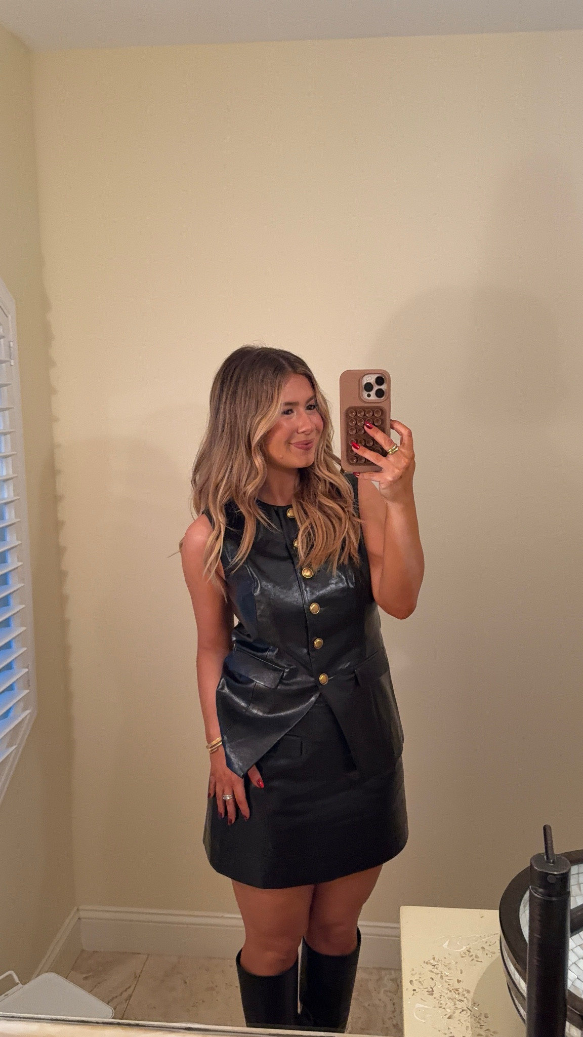 Look of the night 🖤

#LTKStyleTip #LTKHoliday #LTKParties