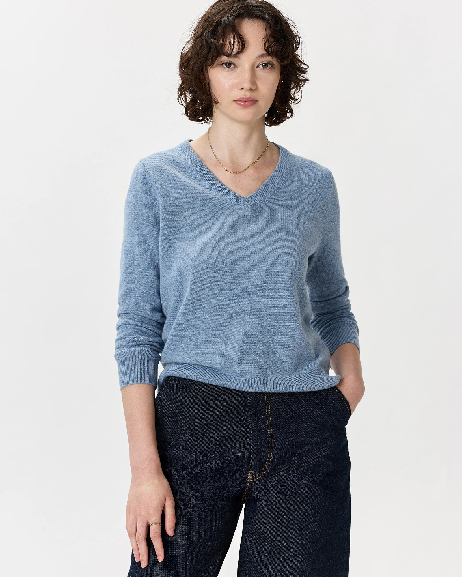 Quince | Women's Mongolian Cashmere V-Neck Sweater in Black, Size Small | Quince