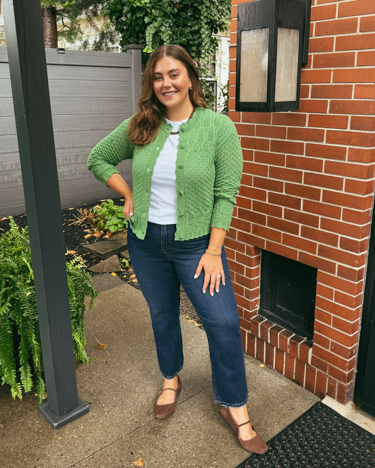 Not every trend deserves a spot in your closet 👀 These are the fall trends actually making my cut, and I found some GOOD pieces from brands I love on Shop. 

Trench & green cardigan are XL • Jeans are 16Plus • white tee & green stripe shirt are XXL
