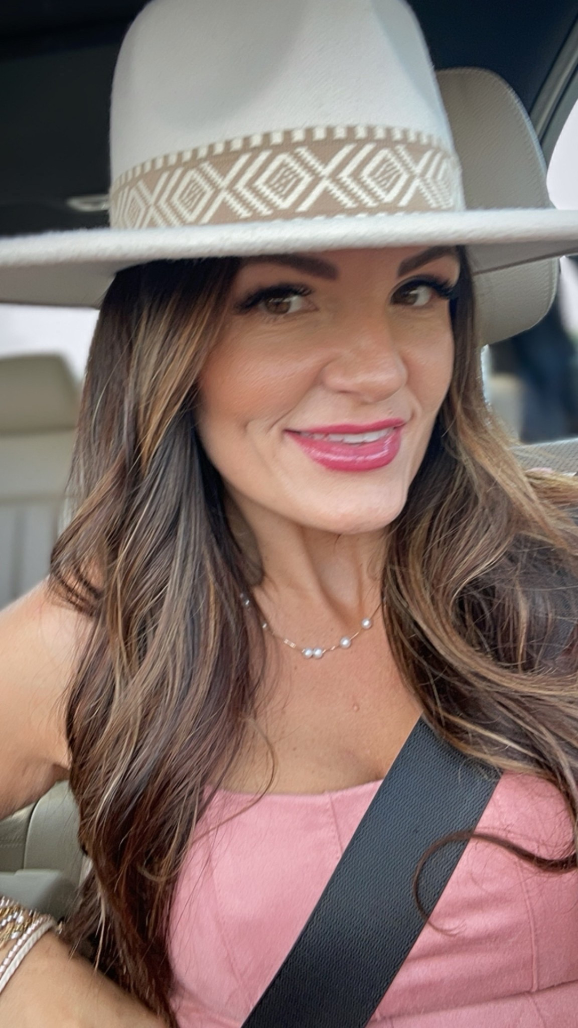 Western country concert hat fit 🤠

I love this wide brim felt cowboy hat (or cowgirl hat)! I found some similar on sale! 

Fall hat
Western wear
Country concert
Western outfit
Western hat
Cowgirl hat
Felt hat
Wide brim fall hat

#LTKSaleAlert #LTKStyleTip #LTKOver40