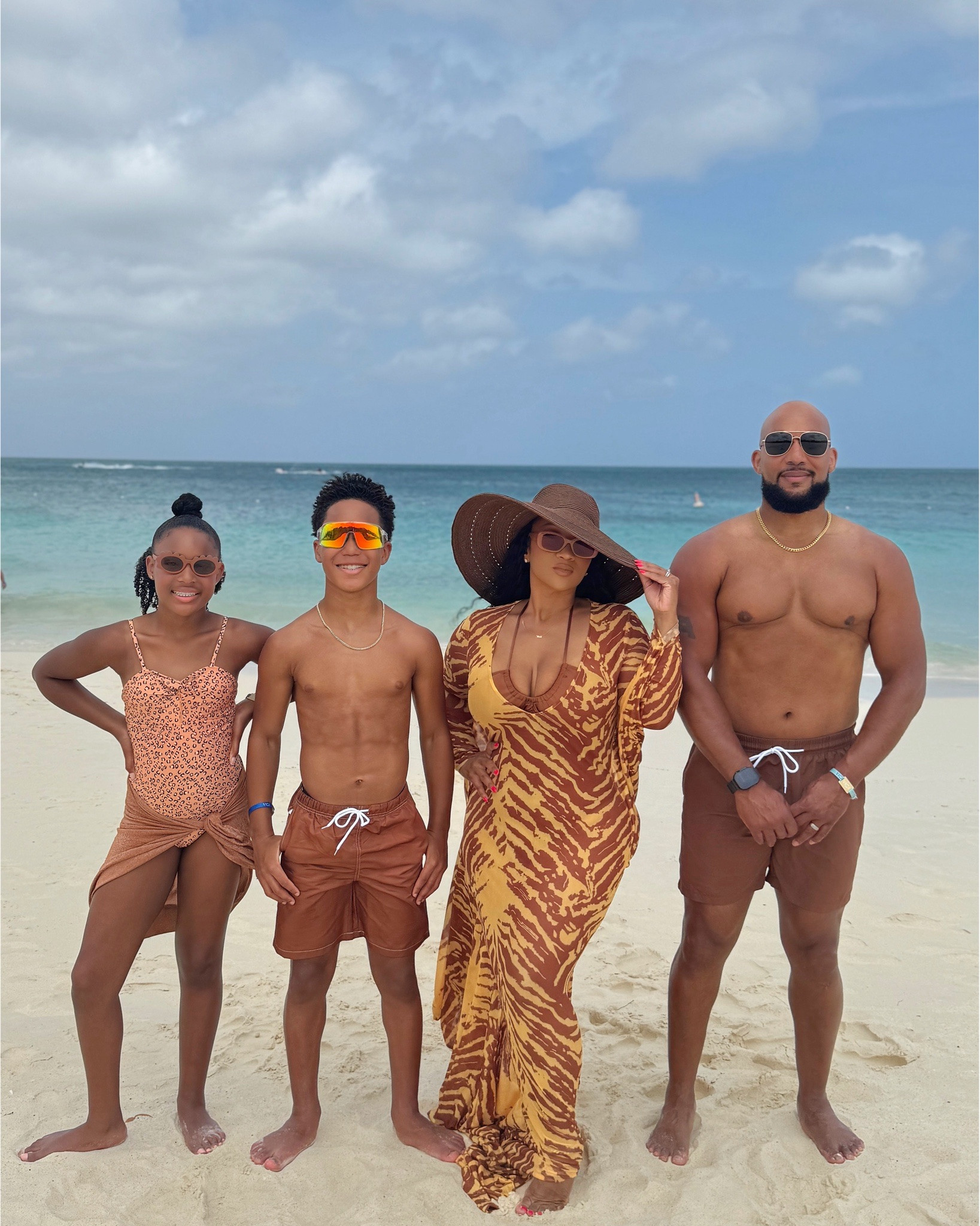 Affordable beachwear that makes a statement for you family summer vacation!  #beachwear #resortwear #midsizeswim #midsize #swimwear

#LTKSwim #LTKootd #LTKTravel