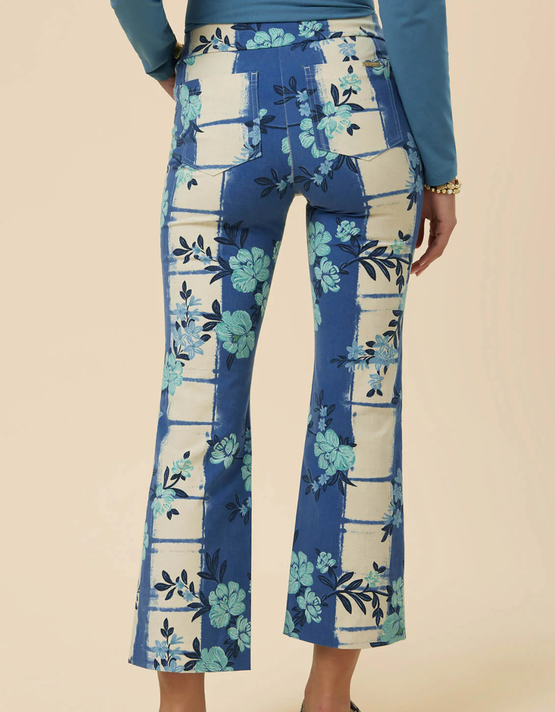 Maren Kick Flare Pant Serpentine Floral Pane Blue | Spartina 449