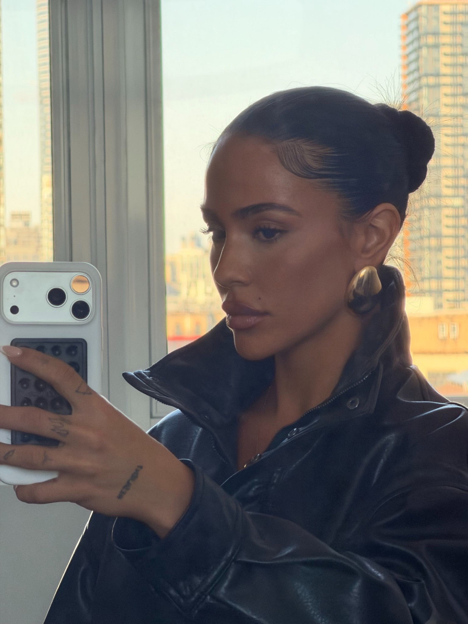 I use the brow gels to lay my edges & it holds for dayssss