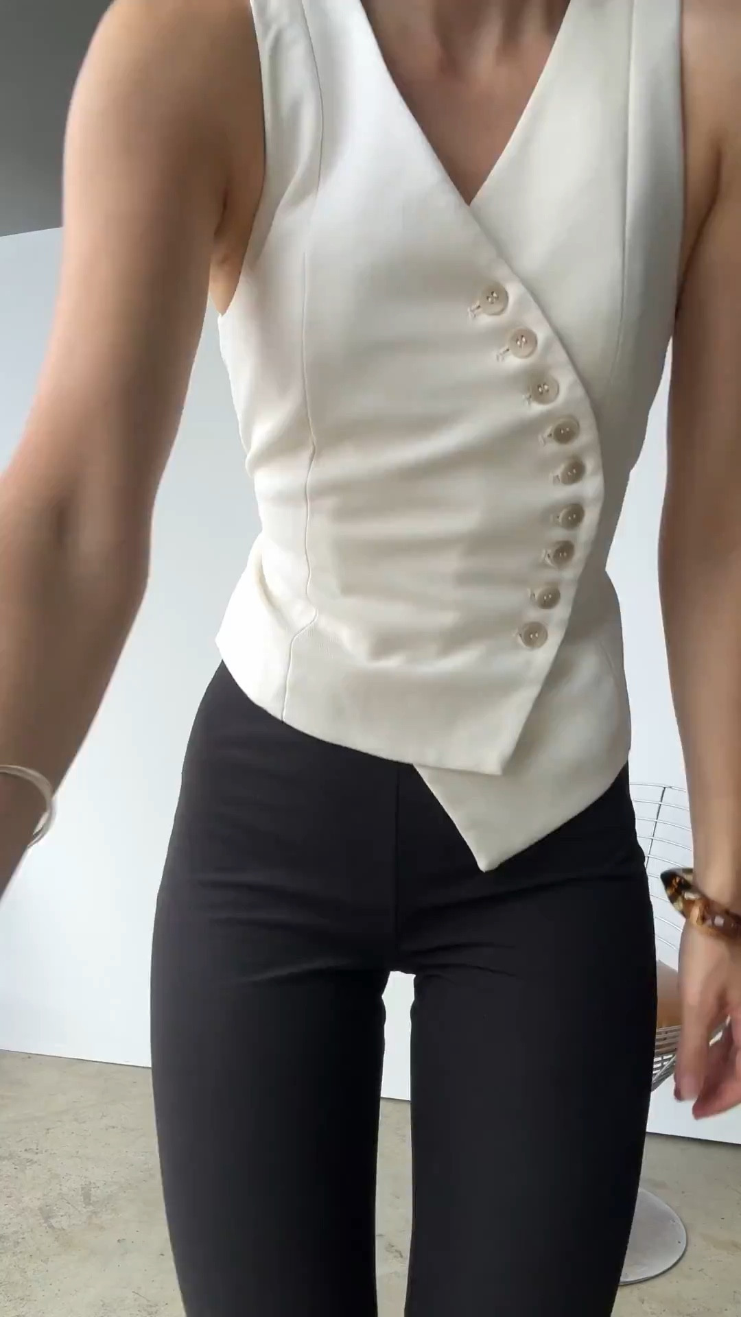 The most chic little vest from #Dissh paired perfectly with the #CapriPants of the season. I’m obsessed. I'm 170cm and wear usually size 6/XS in clothing and size 9/40 in shoes. 

#LTKstyletip #LTKsummer #LTKaustralia