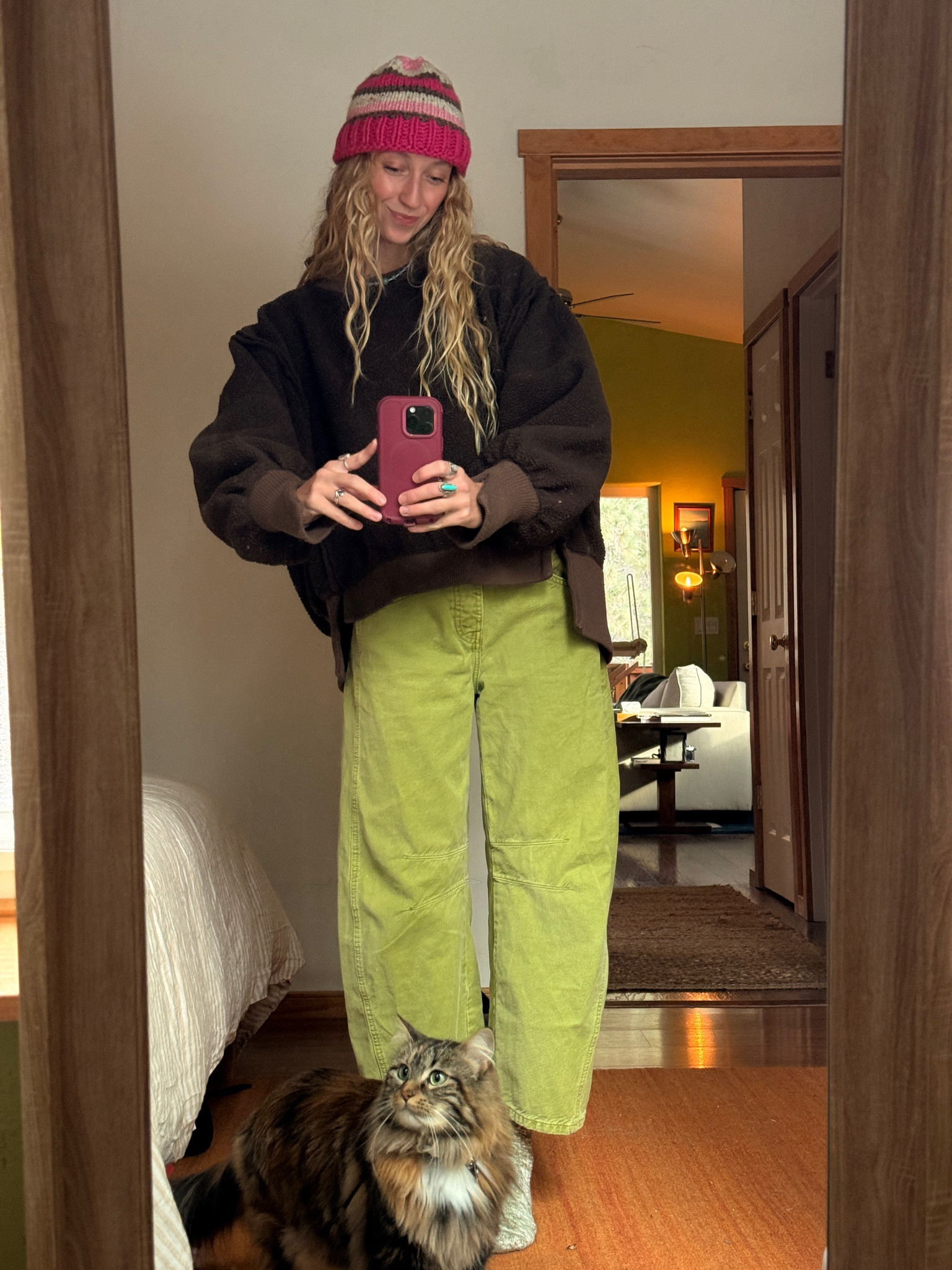 The comfiest pants in all the land. Can’t live without them tbh. Free people barrel jeans are where it’s at  