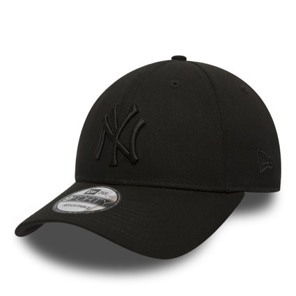 New York Yankees Essential Black 9FORTY Adjustable Cap | New Era Cap