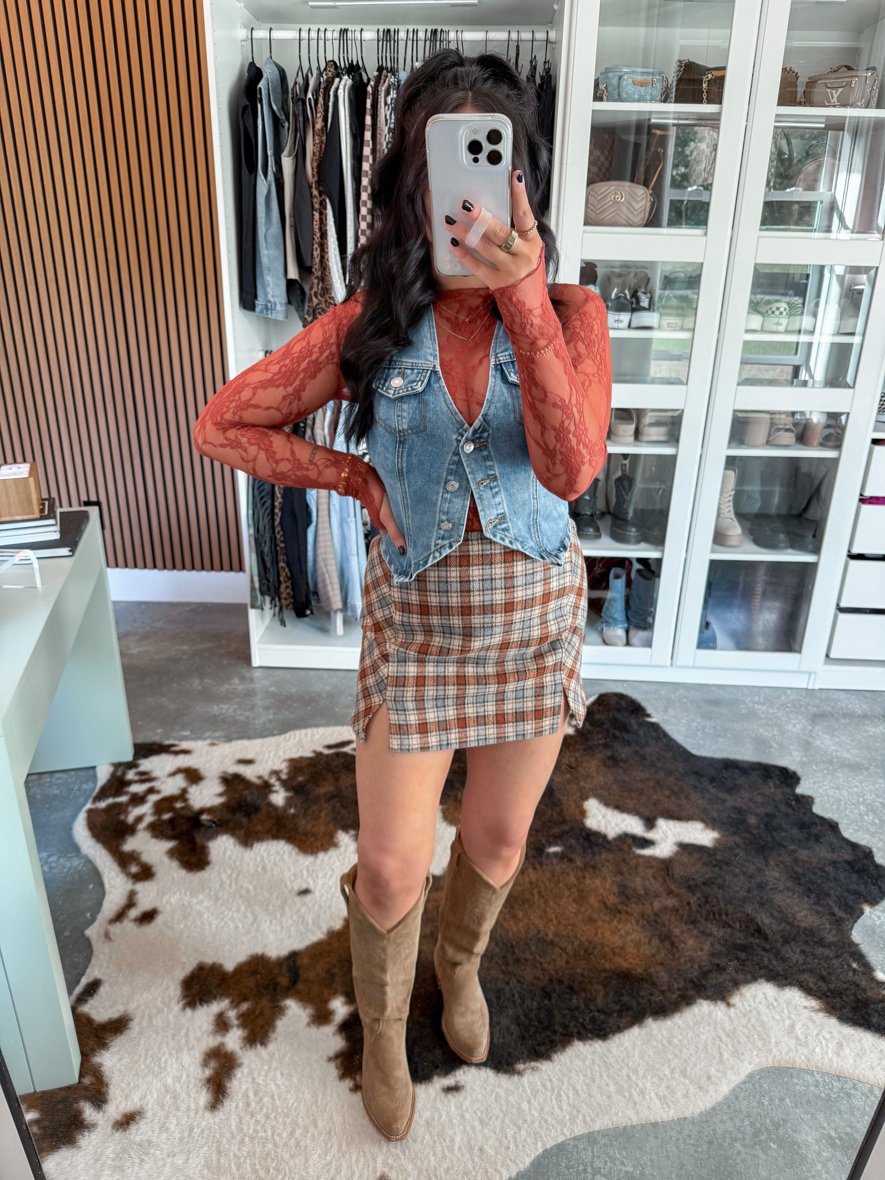 Western Thanksgiving Outfit Idea 🍁

Lace Top - small (brown)
Denim Vest - medium 
Skirt - small (orange)

*You can use my code meghan20 on the allie + bess site to save some money!

Love these rust/burnt orange tones for fall! This lace top pairs perfectly with this plaid flannel style skirt! Added my denim vest and western boots for a little western flair. 👏🏼

 

 #LTKFindsUnder50 #LTKFindsUnder100 #LTKShoeCrush