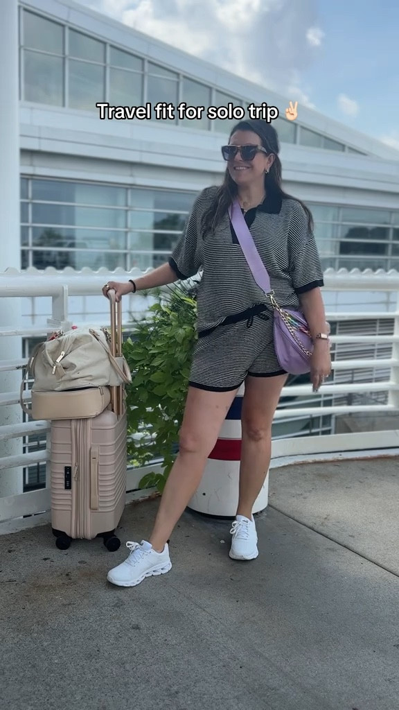Comfy outfit for a girl’s trip to Vegas! Love this set from VICI and my luggage from Beis. 

#LTKxVICI #LTKTravel #LTKMidsize