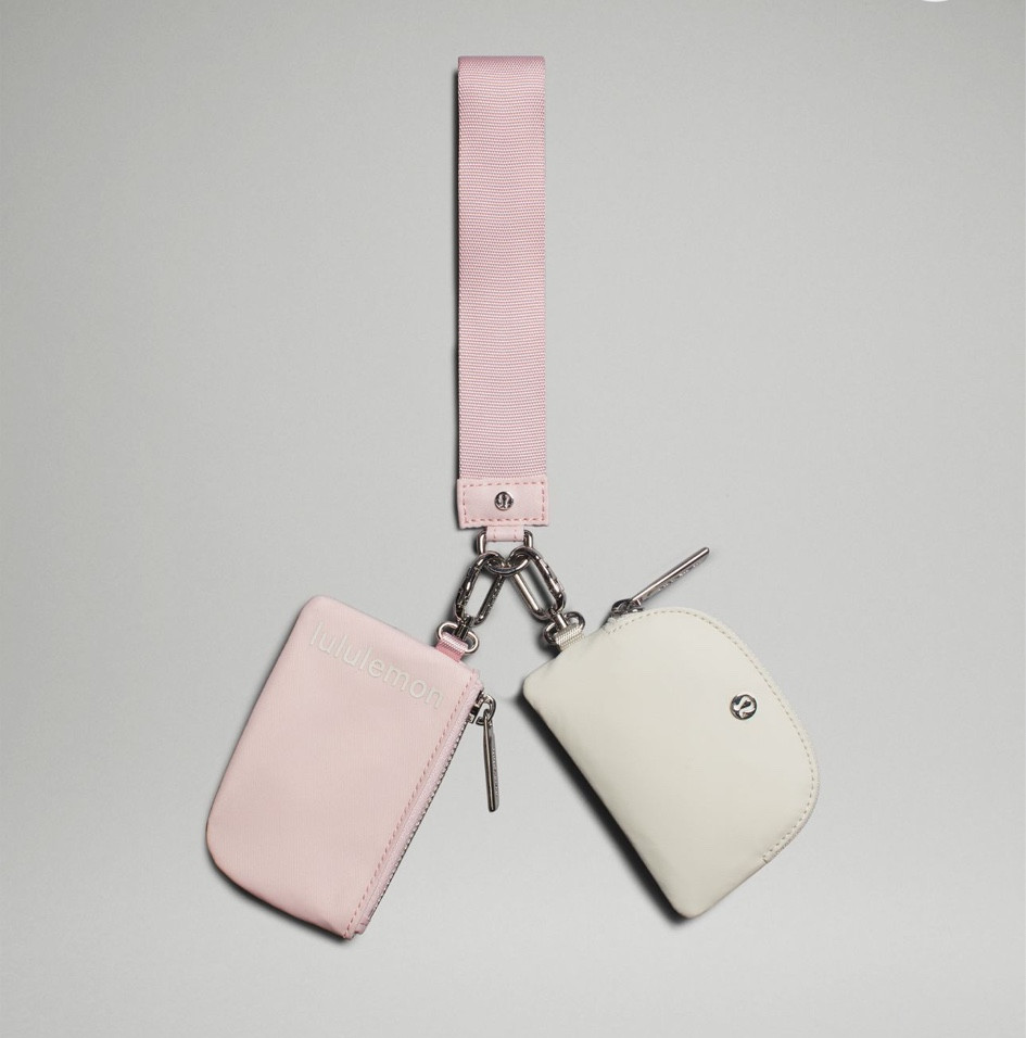 Lululemon dual wrist wallet

#LTKGiftGuide #LTKItBag #LTKFindsUnder50