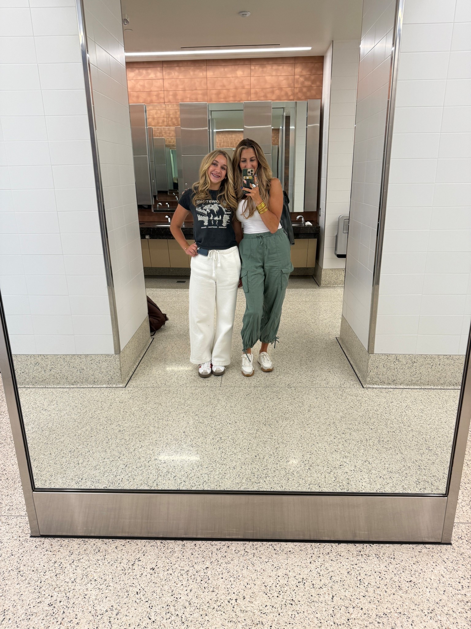 Airport Outfit🫶🏼😍

#LTKStyleTip #LTKActive #LTKShoeCrush