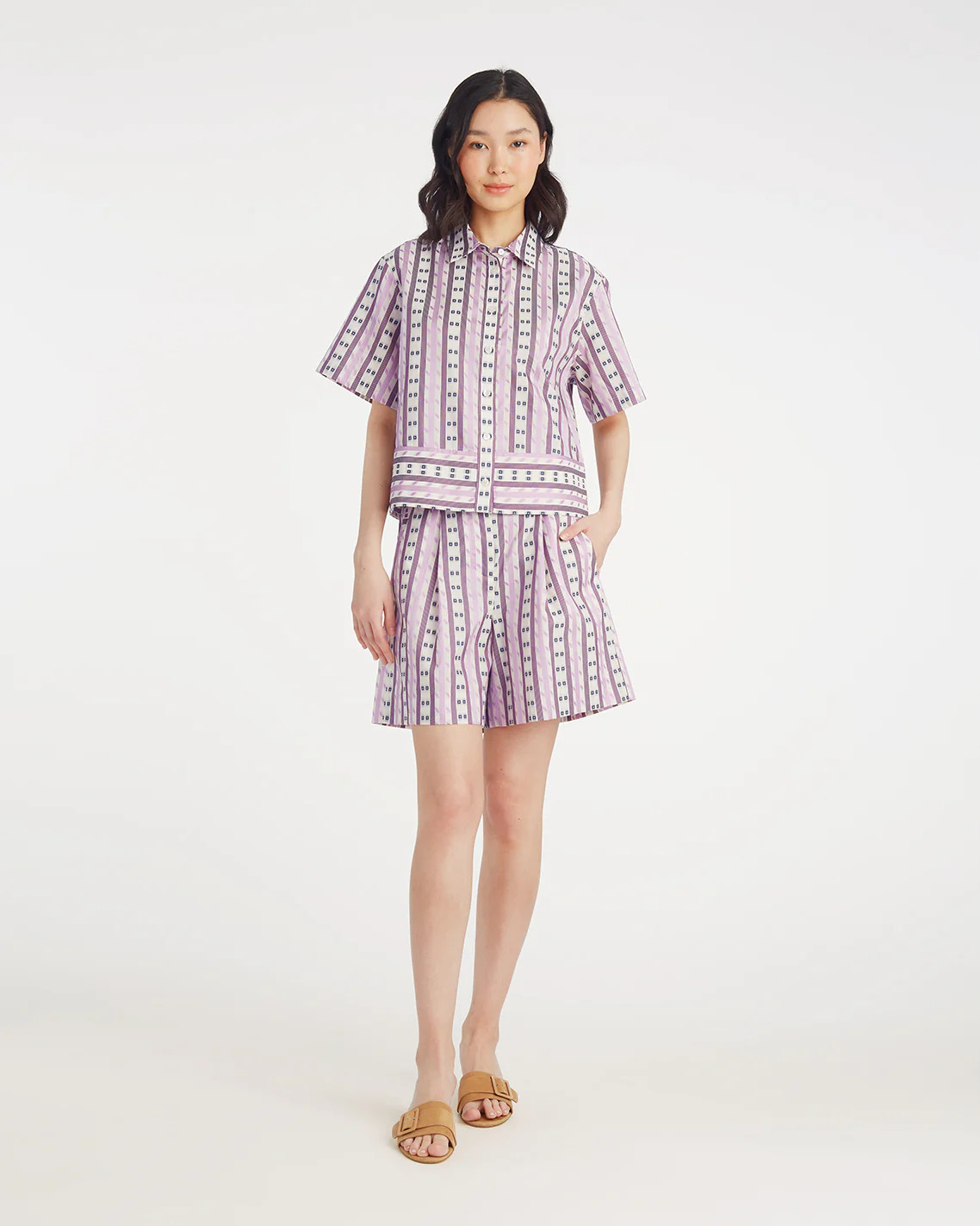 Tailored Shorts in Dotted Stripes Jacquard | Draper James (US)