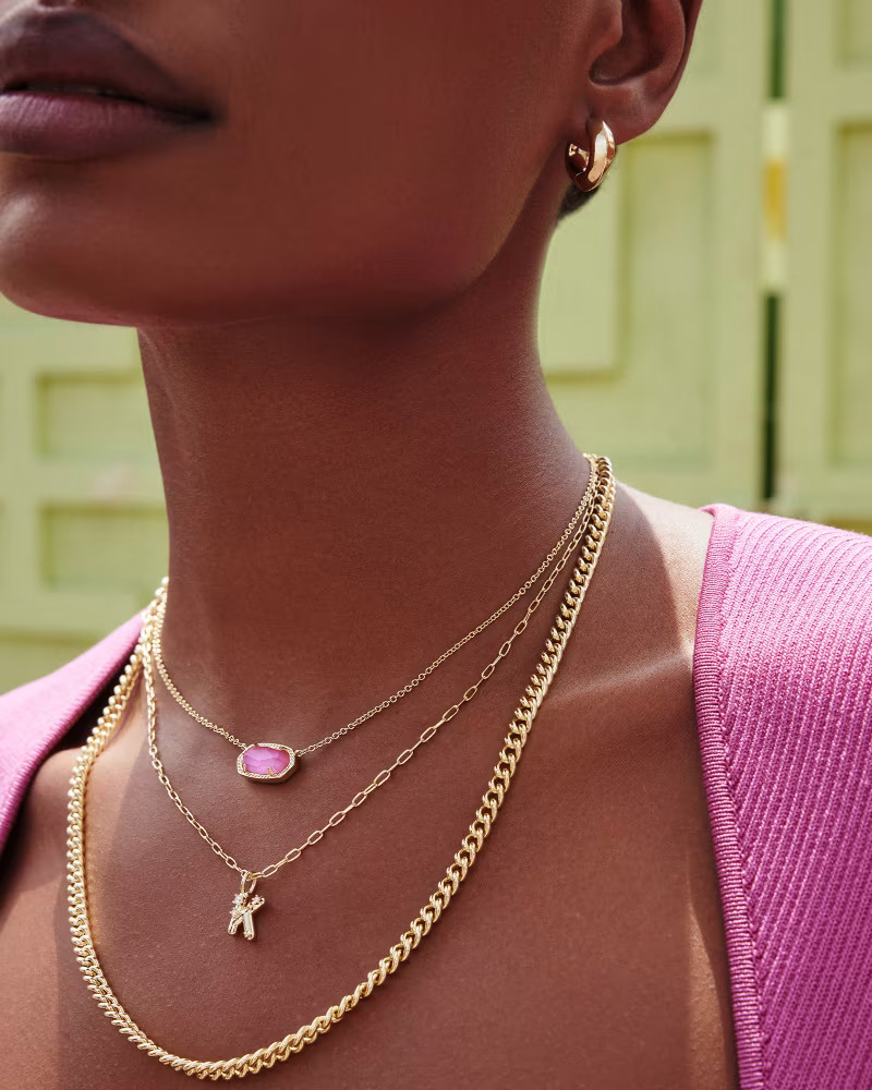 Elisa Gold Pendant Necklace in Azalea Illusion | Kendra Scott | Kendra Scott