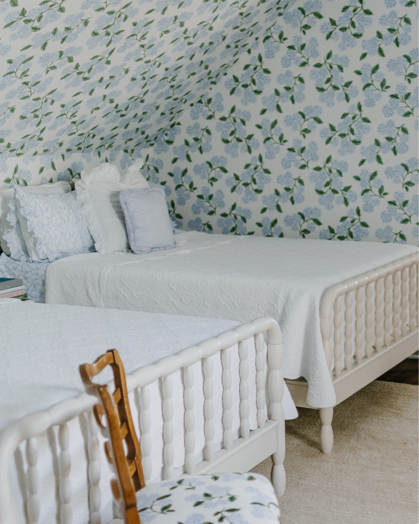 A solid wood Jenny Lind-style bed from a Charleston-based company? Yes, please. We just did two of these @plankandbeamfurniture queen beds in the hydrangea room, and I'm absolutely obsessed with the grandmillennial charm they bring to this space. Plus, they're incredibly sturdy, which is a non-negotiable in a guest room where I want people to feel comfortable. Nothing delicate here — just two classic beds that can stand up to friends, family, and way too many little kids (literally) jumping on the bed.

#LTKHome