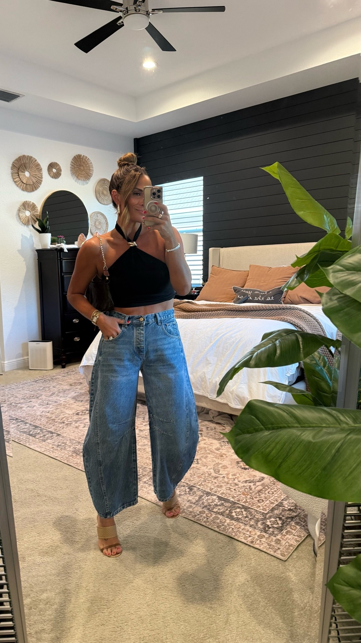 Barrel jeans that I actually love! ❤️

#LTKootd #LTKgrwm #LTKSaleAlert