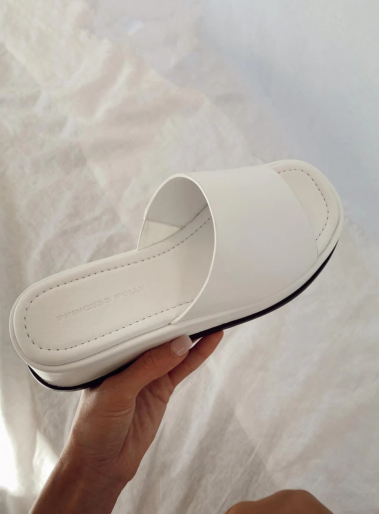 Bayshore Sandals White | Princess Polly AU