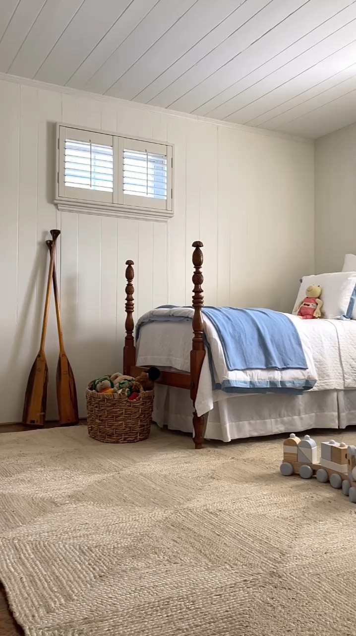 Summer Rug Refresh in the guest bedroom. 🐚🌴🌊

#LTKSummerSales #LTKHome #LTKSaleAlert