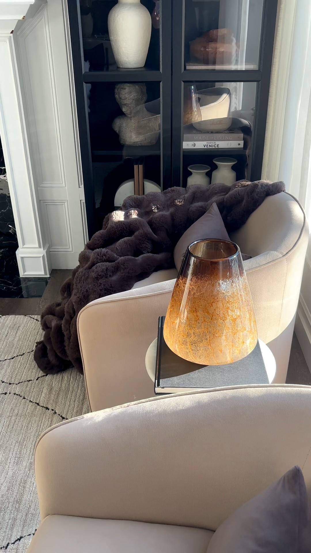 Warm winter luxury! 🤍✨

#homedecor #winterstyling #warmluxury

#LTKwinter #LTKhome #LTKstyletip