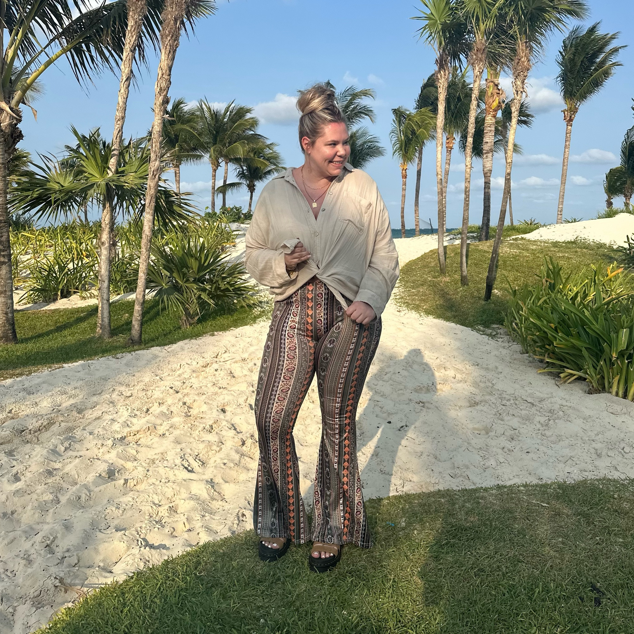 I’m 5’8” wearing XL in the pants & large top!

#LTKmidsize