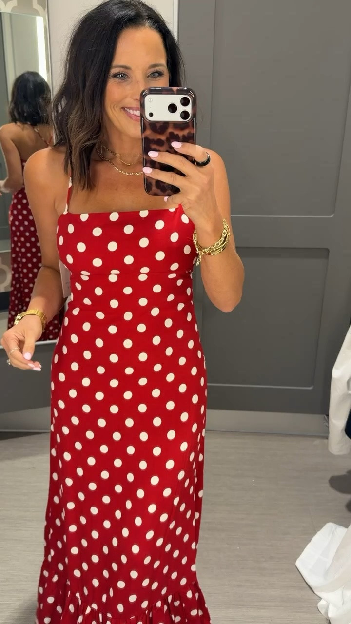 @Target I’ve been obsessive over this dress! the polka dots are so fun and the red is so classy! I’m in a size XS 5’3 for reference!

#LTKmomlife #LTKPetite #LTKOver40