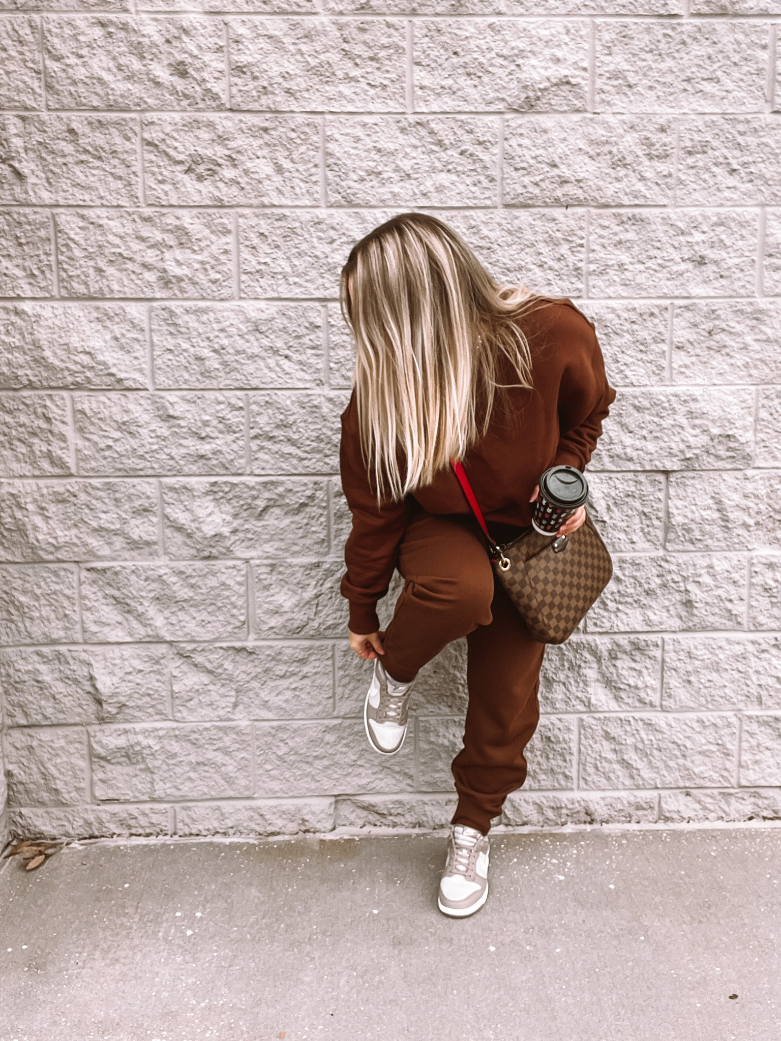 Matching sets and sneaks 🤍



Lounge sets
Nike sets
Nike dunks 
Low dunks 
Neutral sets 
Neutral outfits 
Comfy outfits
#ltkfind #ltkseasonal #ltkunder100

#LTKSeasonal #LTKGiftGuide #LTKshoecrush