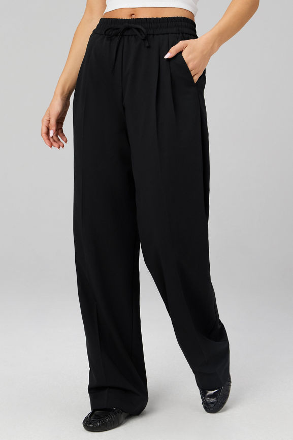 Foundation Mid Rise Pull-On Trouser | Fabletics