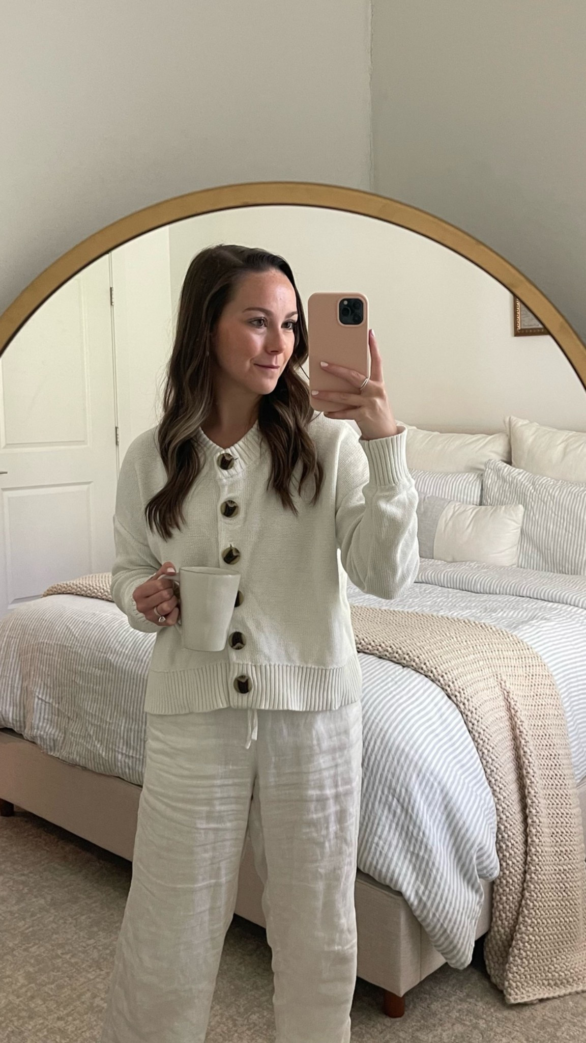 love a monochrome moment 🤍 this versatile @Quince cardigan & comfiest @jcrew linen pants are two of my most worn pieces throughout the spring & summer seasons! 

wearing my usual XS in the sweater, XXS in the pants

#LTKgrwm #LTKootd #LTKWorkwear