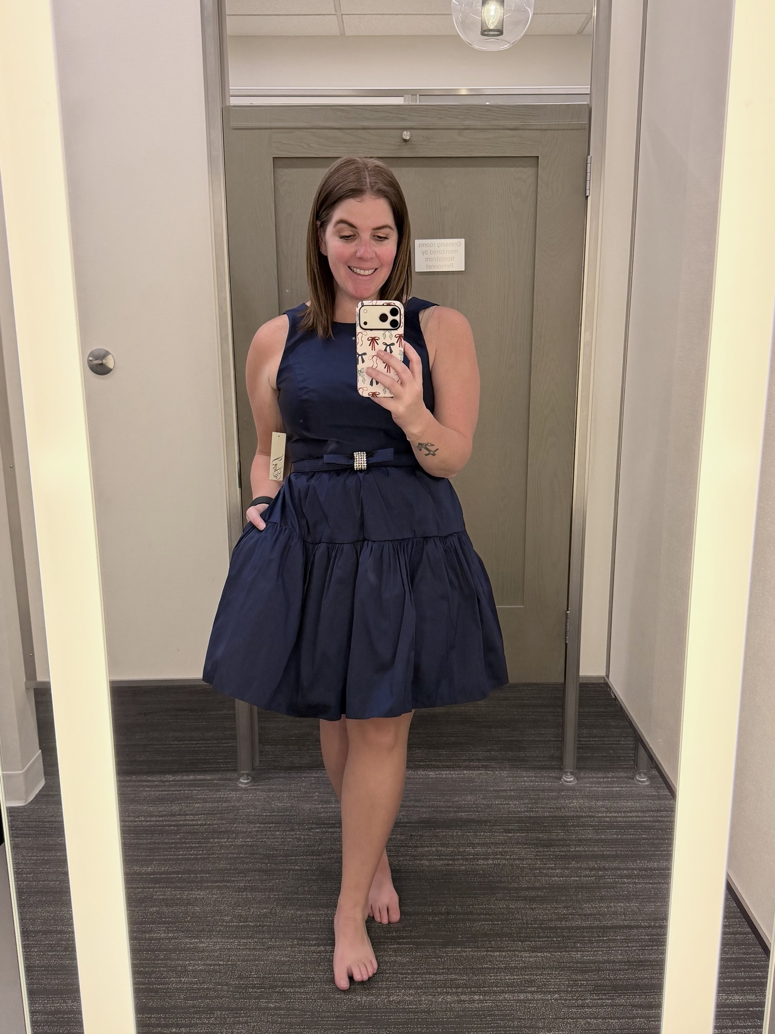 Need a party dress, with only a little bit of sparkle?! Then this dress is your winner! The navy and the fit is amazing, but you do get a bit of sparkle on the bow! The dress runs TTS! 

#LTKHoliday #LTKMidsize #LTKSeasonal