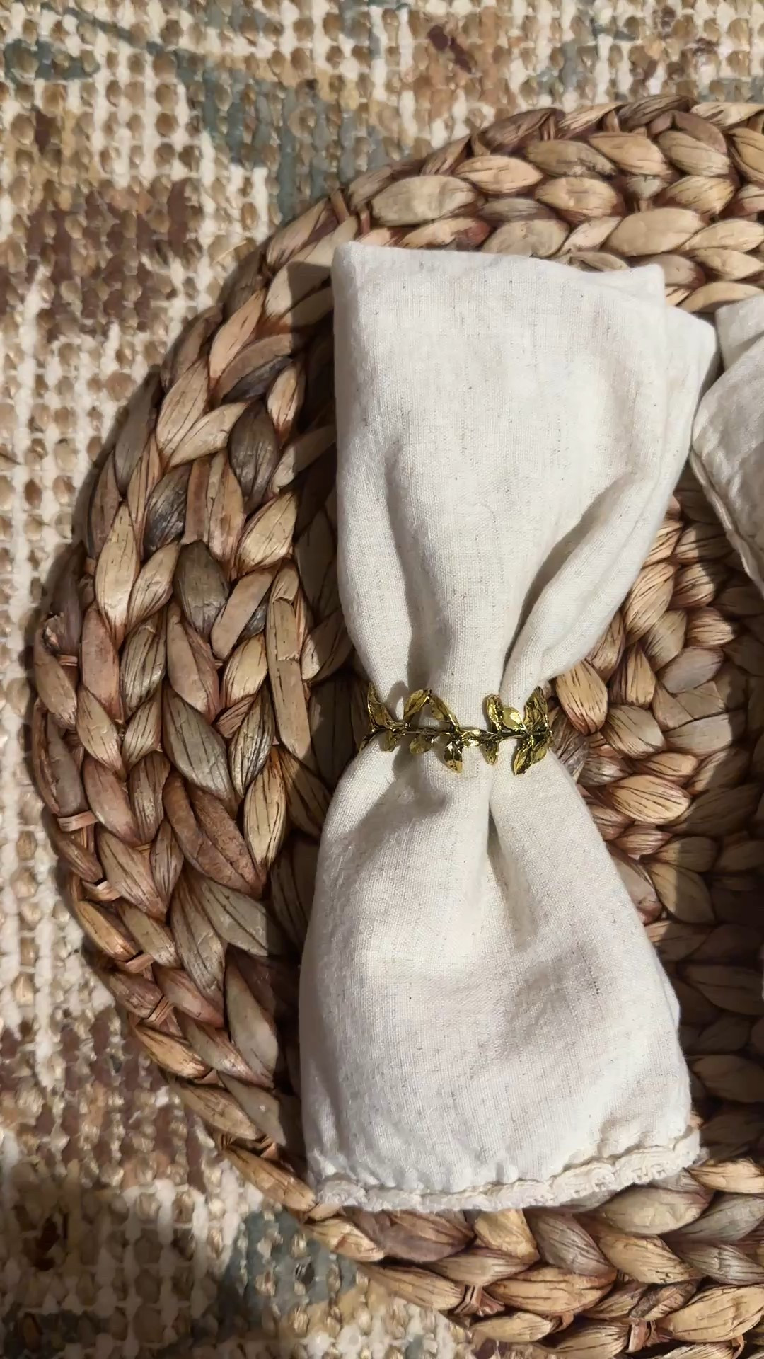 Thanksgiving tablescape inspo!

Botanical brass napkin rings, jute chargers, thanksgiving table, cloth napkins, woven placemats 

#LTKHome #LTKHoliday #LTKStyleTip