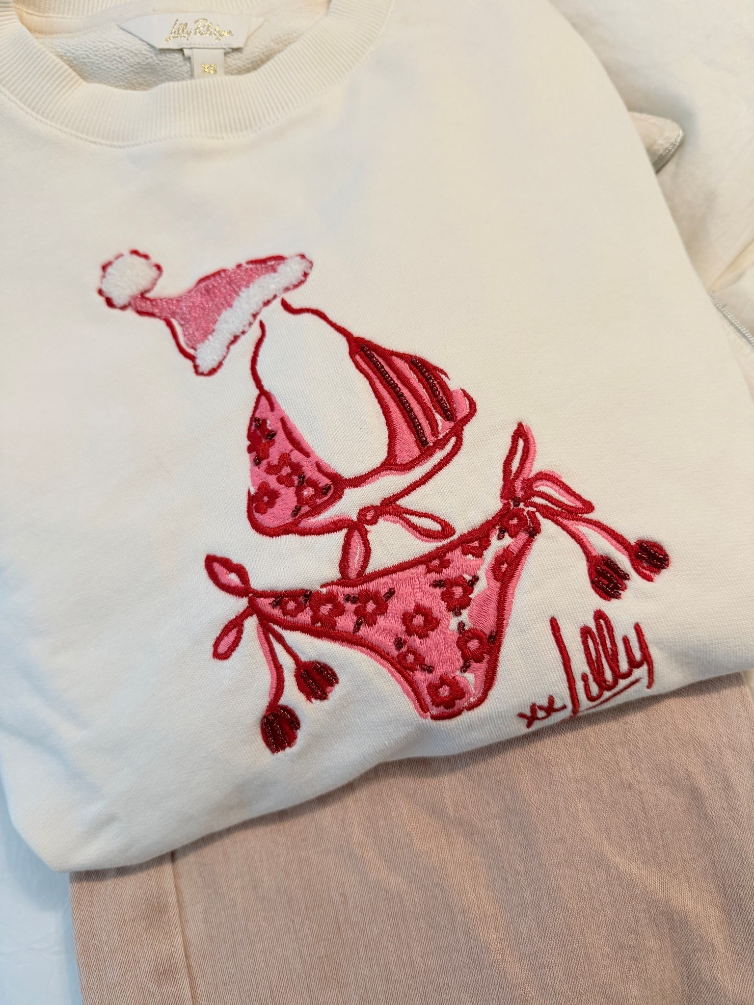 Travel fit, plane fit, Christmas vacation, mom fit, vacation outfit, beach girl, festive Christmas sweater 

#LTKGiftGuide #LTKHoliday #LTKTravel