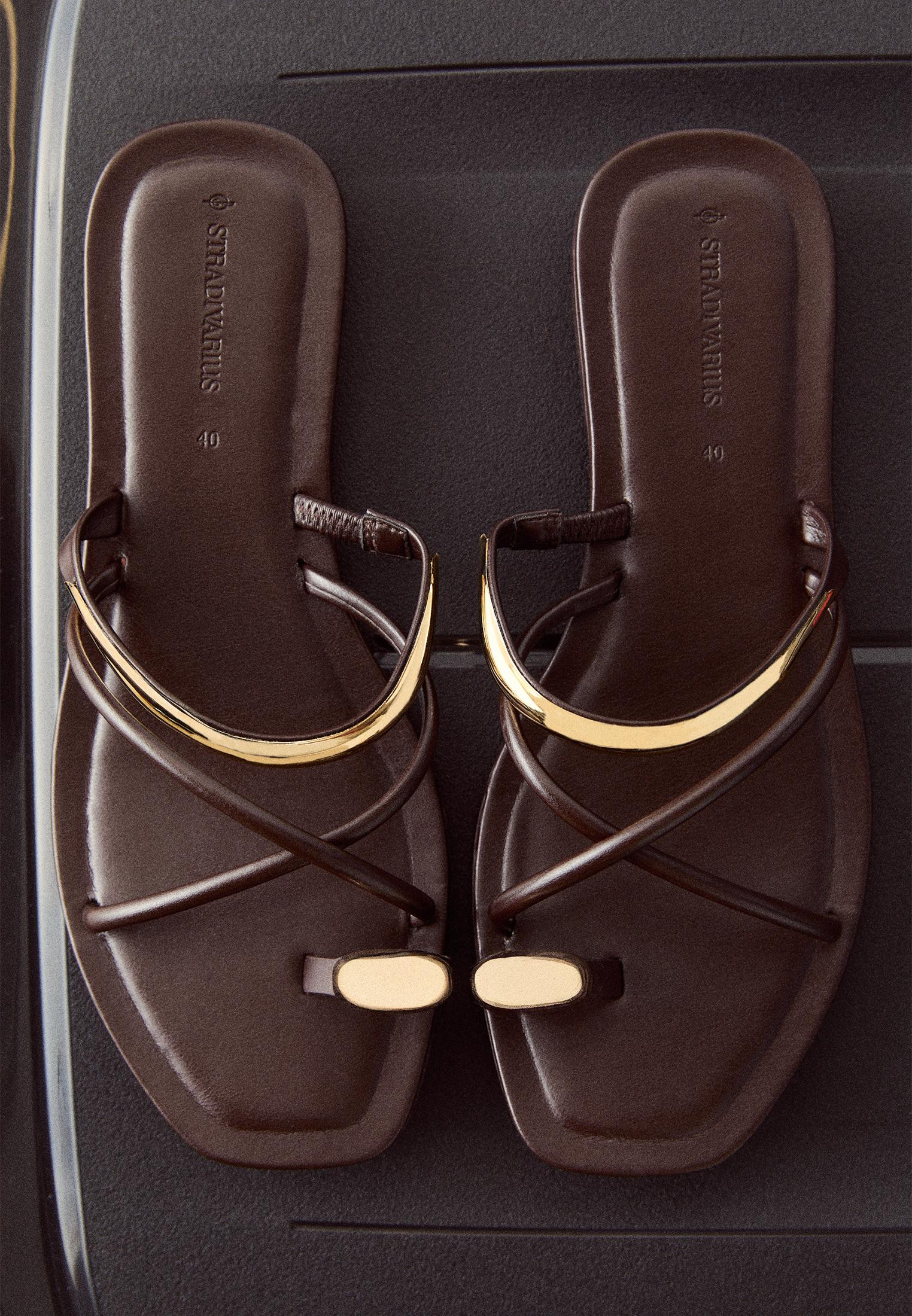 Flat sandals with metal detail | Stradivarius (UK)