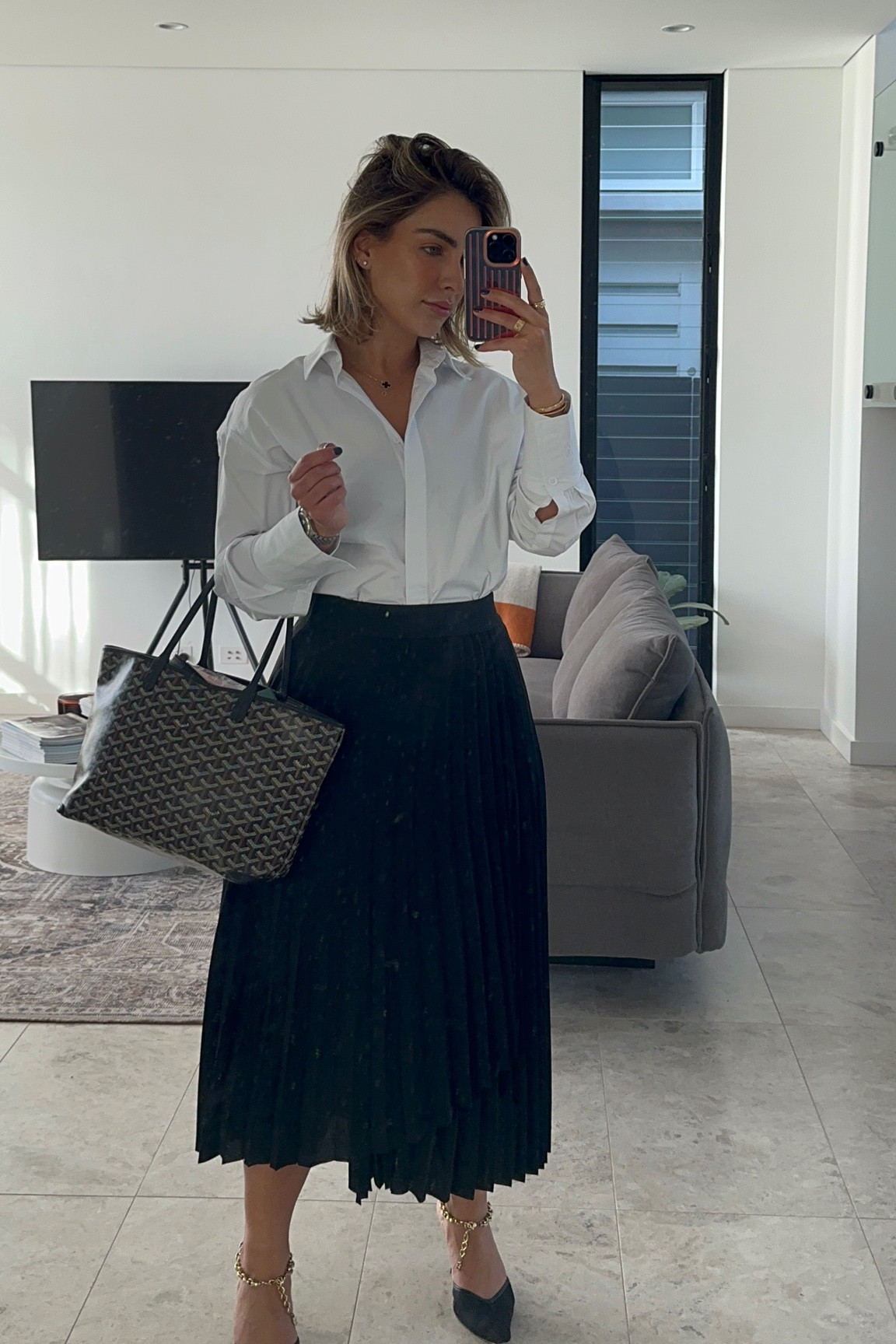 Monday fit check in classic white shirt black skirt combo! Shirt is from Maj’r but similar linked below 

#LTKFind #LTKworkwear #LTKaustralia