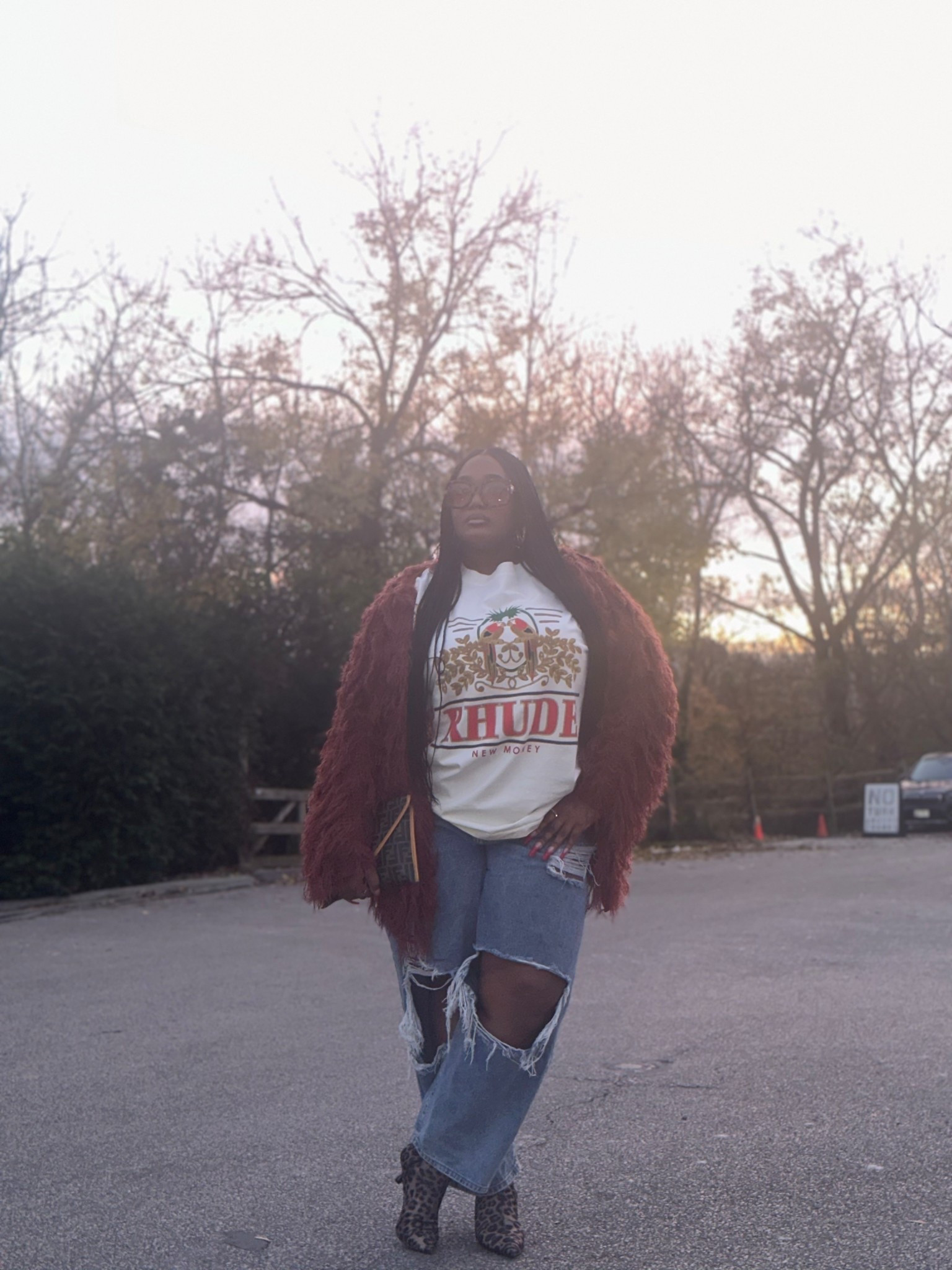 When it comes to designer graphic tees, RHUDE is always worth the splurge.

I’m obsessed with their oversized fit, luxe quality, and how effortlessly it gives cool-girl streetwear energy—without doing the most. Whether you dress it up with boots or keep it low-key with sneakers, it’s one of those investment pieces that makes every outfit feel intentional.

If you’re into elevated casual looks, minimalist streetwear, or just love a good tee that does the talking—this is for you.

Linked my favorite RHUDE pieces + a few oversized tees that give the same vibe (for every budget).

What’s trending on LTK right now:
	•	Designer graphic tees
	•	Oversized t-shirts for women
	•	RHUDE t-shirt outfit ideas
	•	Streetwear staples for spring
	•	Casual luxe style
	•	Splurge-worthy wardrobe pieces
	•	Neutral oversized tees

Trust me—this is one of those “buy once, wear forever” kind of tees.