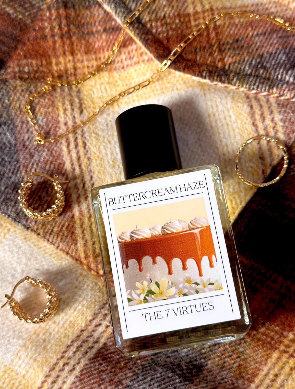 Gifted by @the7virtues 

A slice of sweetness you can wear. 🧁✨

The newest fragrance from The 7 Virtues, Buttercream Haze, opens with that rich, buttercream icing note balanced by a burst of lemon zest - it’s bright, sweet, and instantly cozy. As it settles, the toasted caramel swirl and fluffy pancake accord come through, blending into this rich, gourmand warmth. Once it dries down, the cashmere musk and tonka bean come forward, softening everything into a smooth, creamy finish. To me, it smells like a freshly baked cake layered with buttercream icing, caramel drizzle, and topped with the zest of a lemon. It’s indulgent, comforting, and softly grounded thanks to the cosmo petals note.

✨ Notes:
Top — Buttercream icing, rսm essence, cosmos petals, lemon zest
Heart — Maple crème, fluffy pancake accord, toasted caramel swirl
Base — Creamy sandalwood, cashmere musk, tonka bean

Buttercream Haze launches this Friday, October 10th on the brand’s website and at @sephora! 

Will you be checking out Buttercream Haze from The 7 Virtues? 🧁

#The7Virtues #ButtercreamHaze #GourmandGirl #FragranceTalk #SweetScents #FallFragrance #CozyVibes #PerfumeReview #GourmandPerfume #PerfumeCommunity #FragranceLover #PerfumeObsessed #SephoraFragrance #CleanAtSephora #SephoraxKohls
