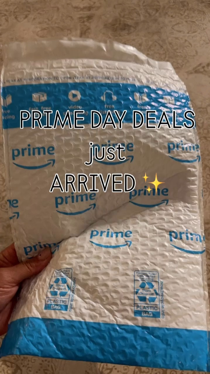 Prime day deals arriving ✨
Part #1
Come back for part #2

-ghosty headband linked similar the one I got isn't showing anymore
-Cartier dupe bracelet is so good 
-love a good and easy set to lounge around in and this one is so soft and you could actually wear out and travel in


#amazon #amazonfinds #primedaydeals #dupes #sers #travel

#LTKSaleAlert #LTKVideo #LTKFindsUnder50