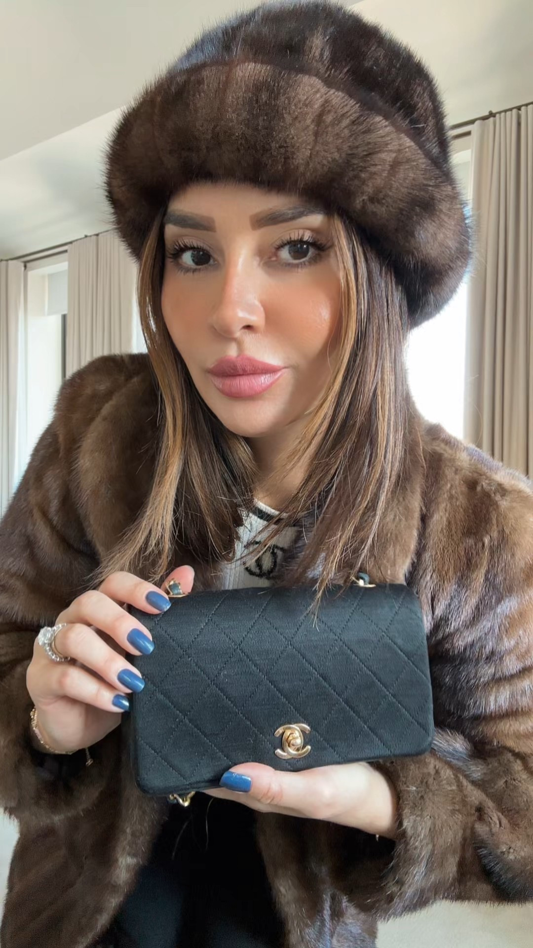 NYC Winter 🤝🏼 Mink Fur 🤎 shop my outfit below xx

#LTKootd #LTKHoliday #LTKFindsUnder100