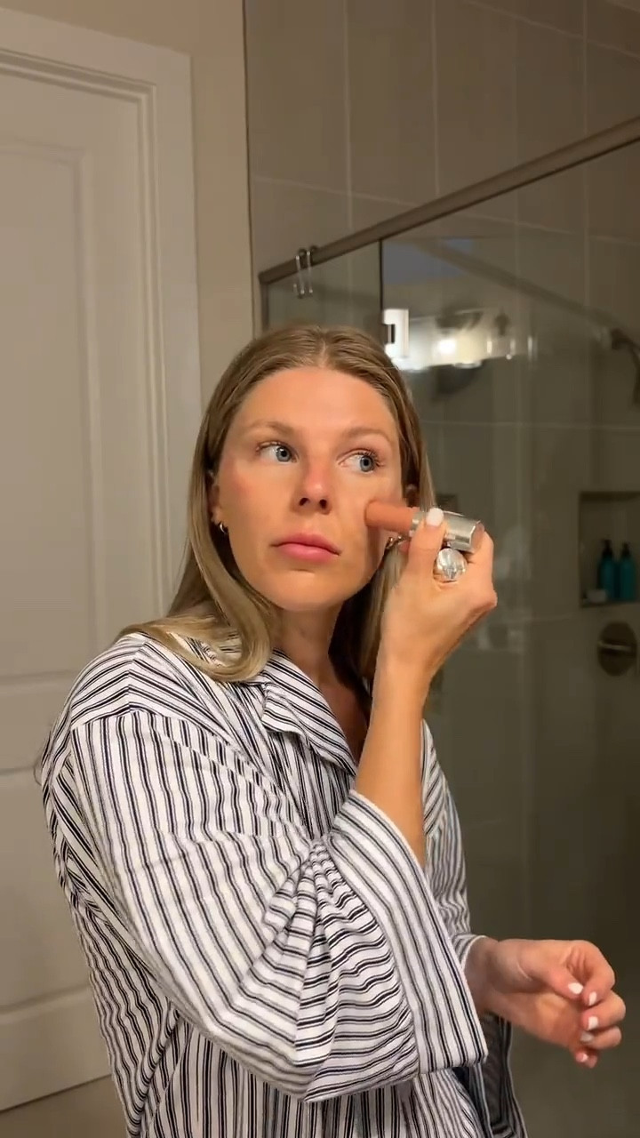 Sunday morning 🤭 have the best day!!!!

#LTKootd #LTKmorningroutine #LTKgrwm