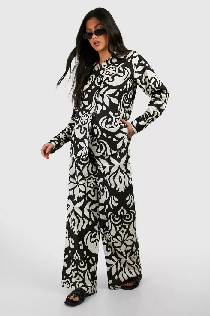 Maternity Abstract Print Linen Look Wide Leg Pants | boohoo (US & Canada)